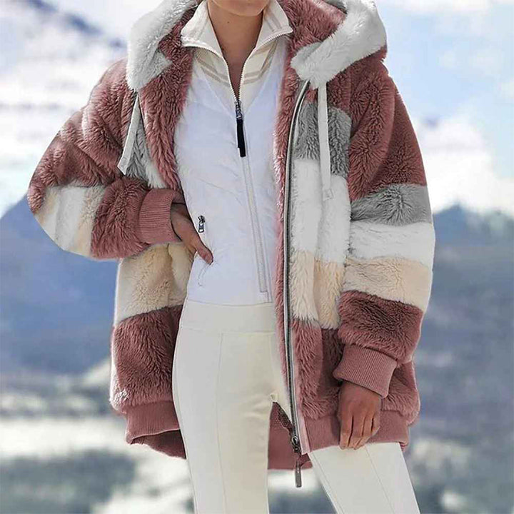 Mirla | Varm Oversized Damjacka med Huva Långa Ärmar Jacka för Kalla Dagar-Eva Jonsson