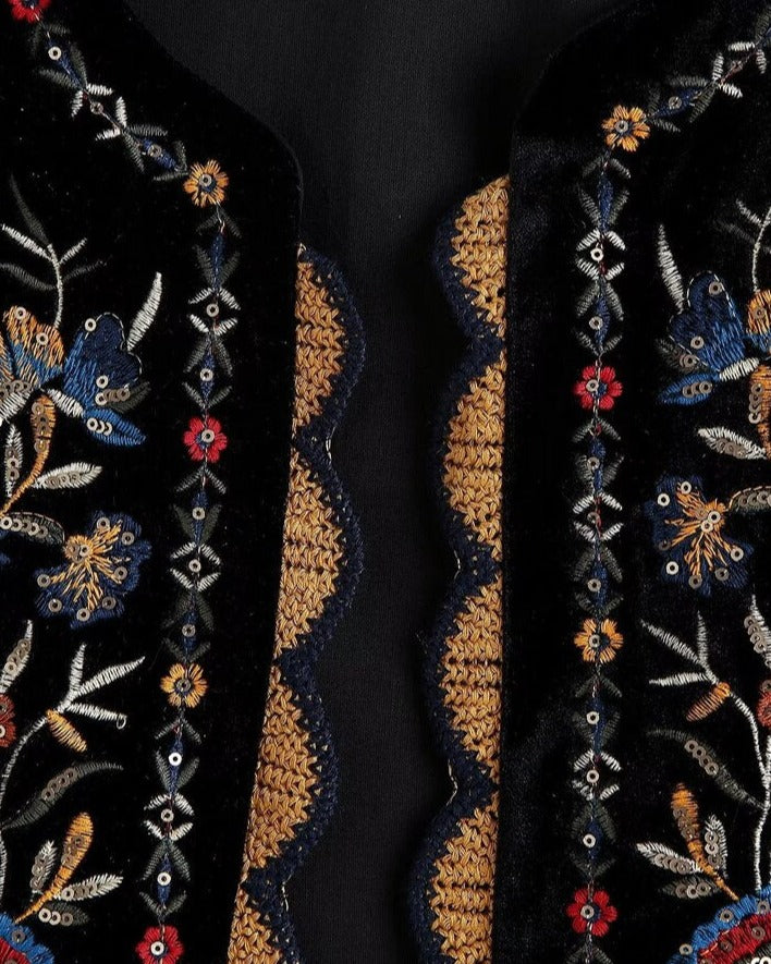 Mirla | Väst med paljetter blommösterbroderi, patchwork midja kappa av sammet-Eva Jonsson