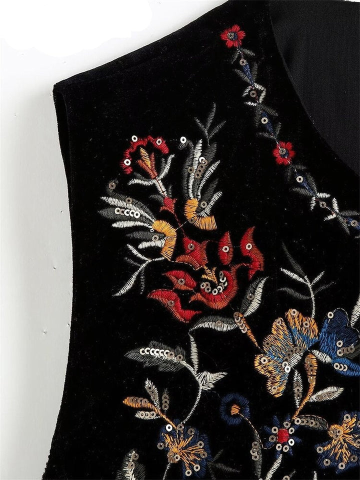 Mirla | Väst med paljetter blommösterbroderi, patchwork midja kappa av sammet-Eva Jonsson