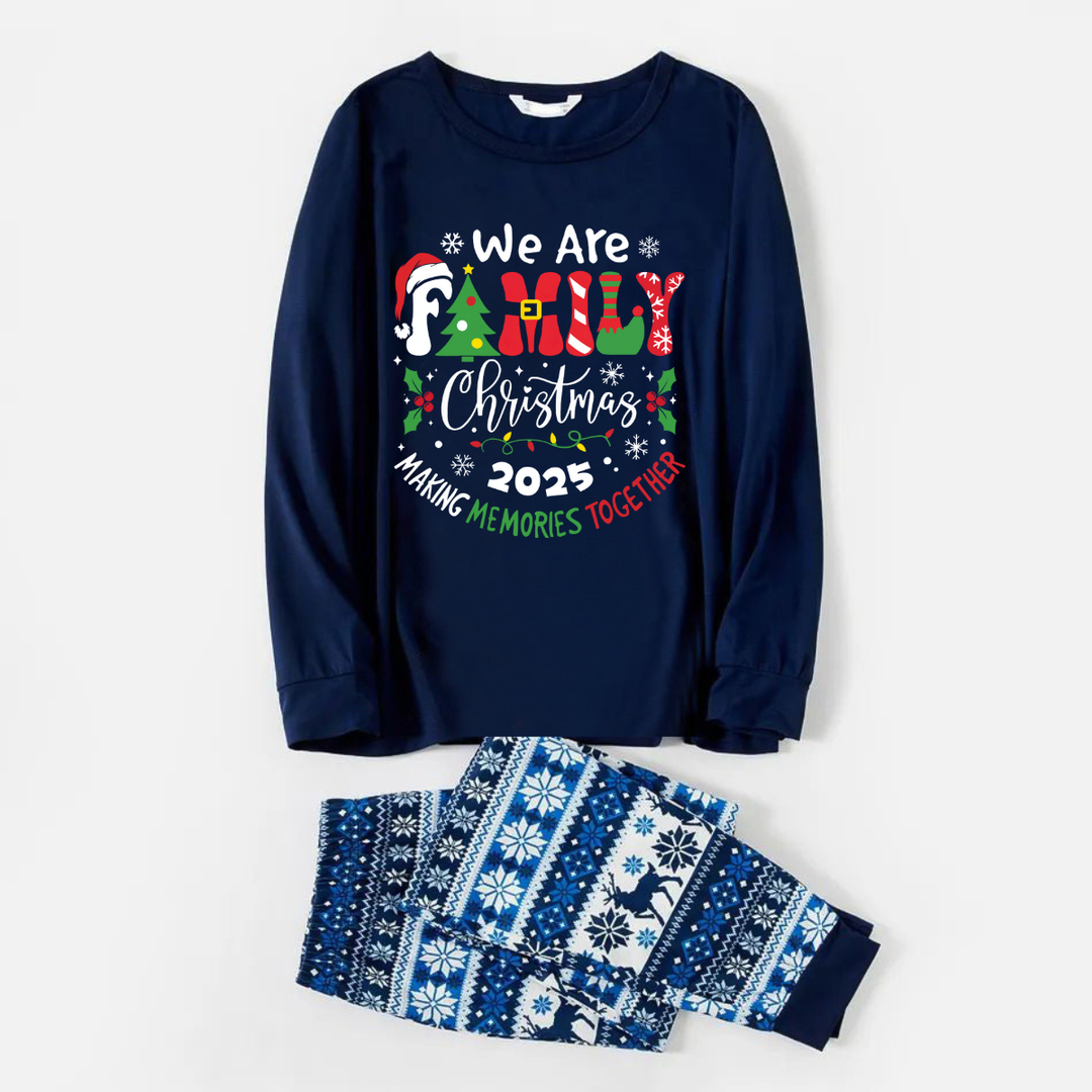 Mirla | Vi Är Familj 2025 Julminnen Tillsammans Skapa Slogan Tryck Blå Långärmad med Blå Blommor Byxa Familj Matchande Pyjamas Set-Eva Jonsson