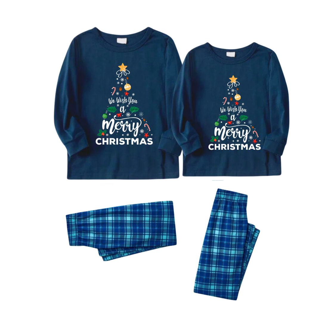 Mirla | Vi Önskar Dig En God Jul Tryckt Blå Långärmad Överdel med Blå-Gröna Rutiga Par-Matchande Pyjamasar-Eva Jonsson