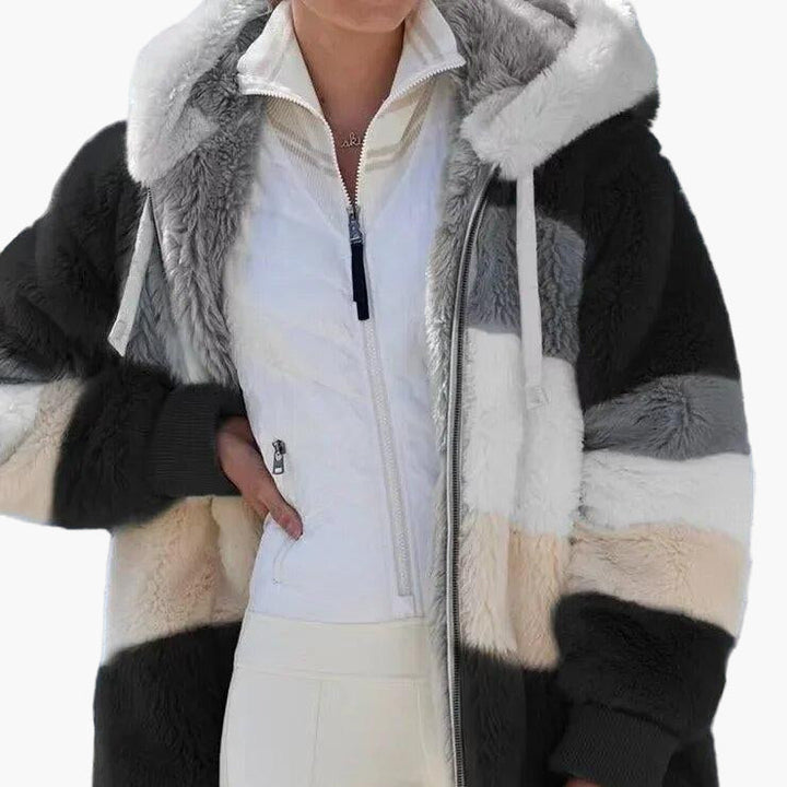 Mirla | Vinter Hooded Jacket I Randig Design - Trendig Fritidsjacka för Kalla Dagar-Eva Jonsson