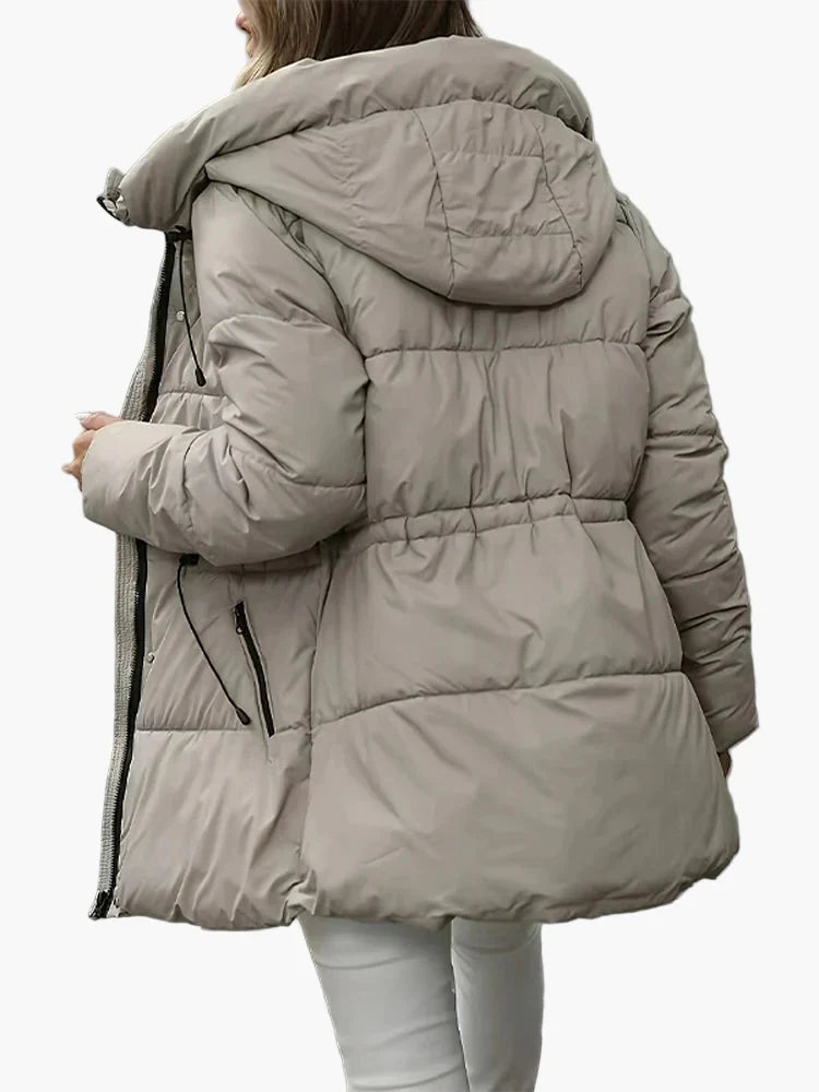 Mirla | Vinter Steppjacka med Huva - Moderiktig, Varm Kappa för Fritid och Vardag-Eva Jonsson