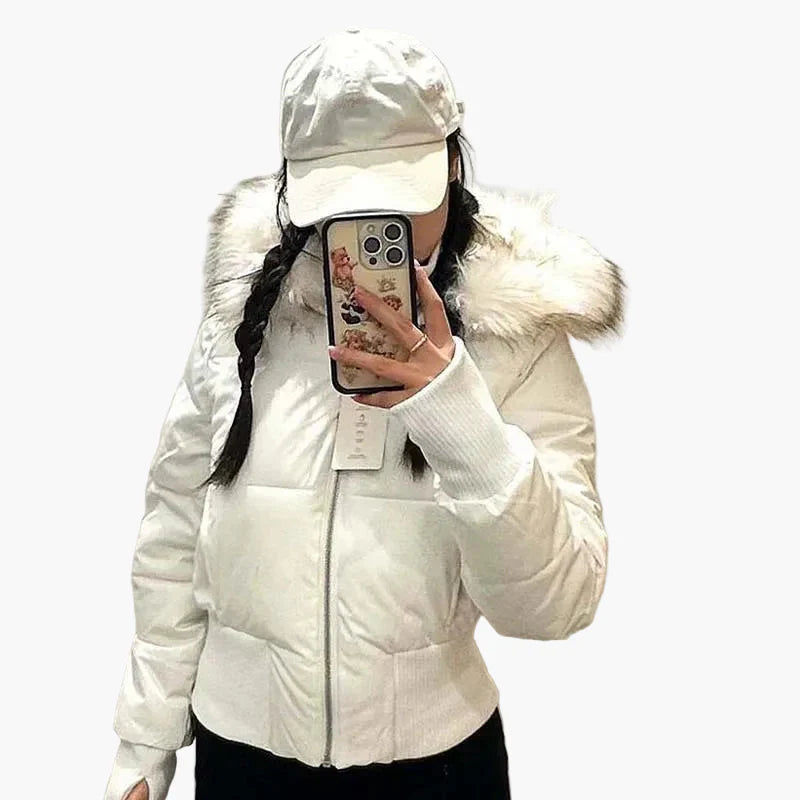 Mirla | Vinterjacka med Huva och Pälskrage - Moderiktig, Figursydd Övergångsjacka för Höst och Vinter-Eva Jonsson