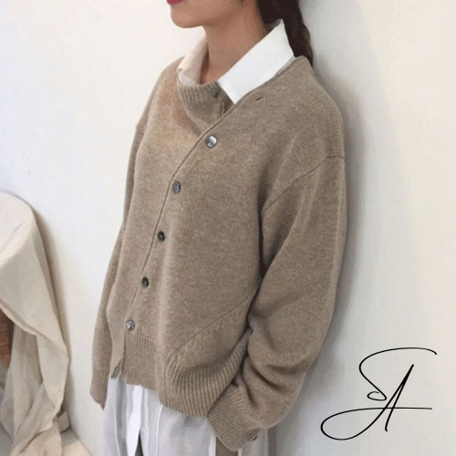 Mirla | Wrap-cardigan med stiliga knapppdetaljer-Eva Jonsson