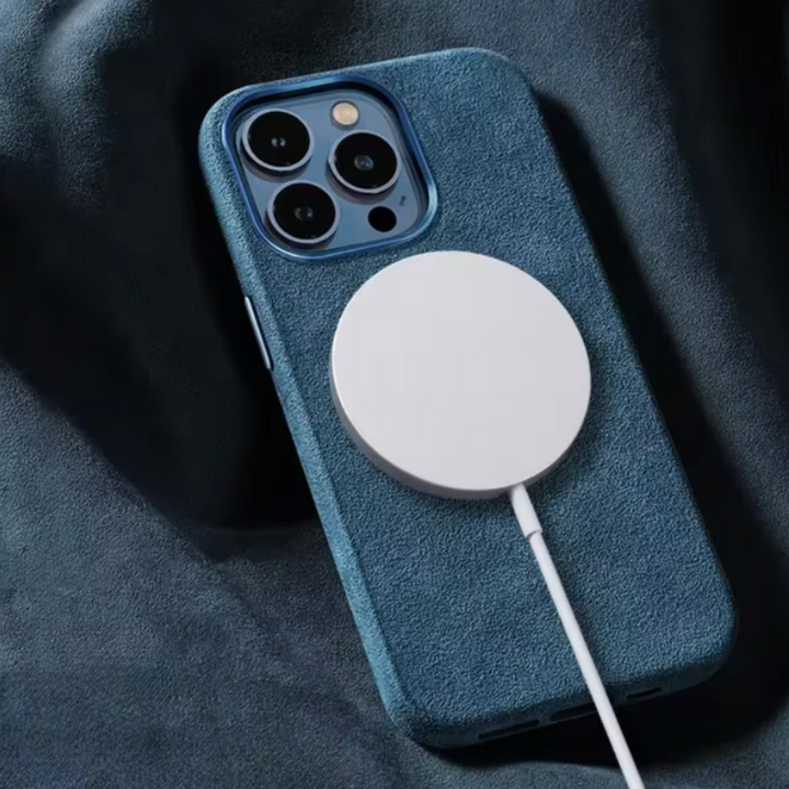 Mirla | iPhone Bästa MagSafe Fodral – "Alcantara"-Eva Jonsson