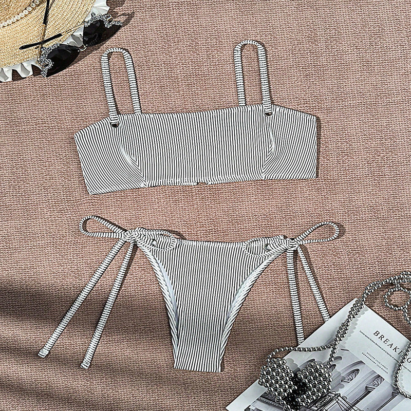 Damen Bikiniset mit modischem Streifenmuster und verstellbaren Schnürdetails Echo Archiv