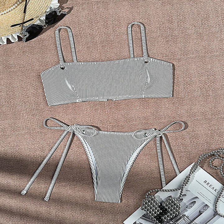 Damen Bikiniset mit modischem Streifenmuster und verstellbaren Schnürdetails Echo Archiv