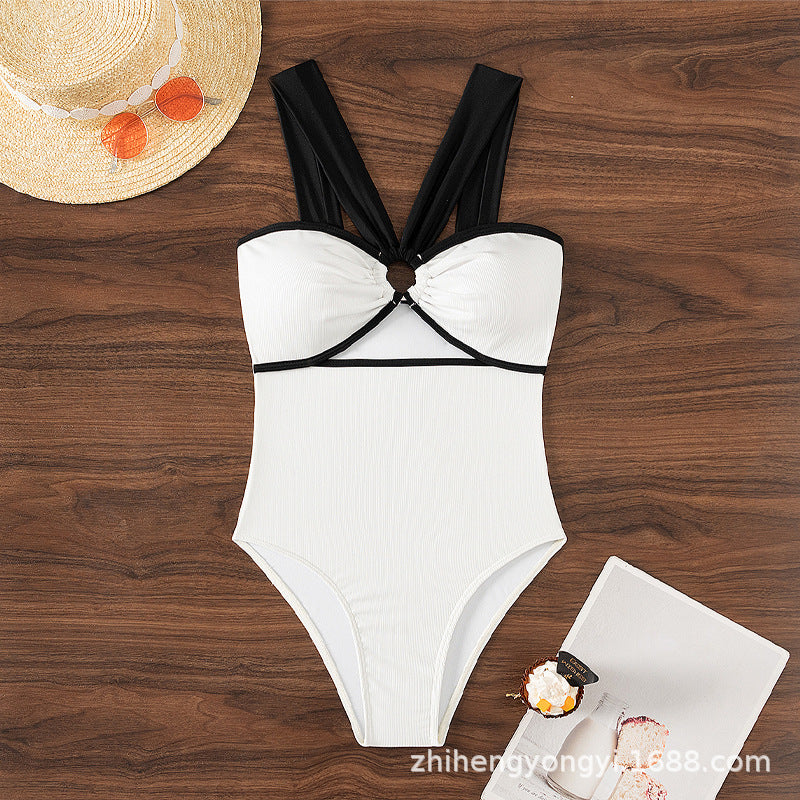 Damen Einteiliger Badeanzug mit innovativem Cut-Out Design Echo Archiv