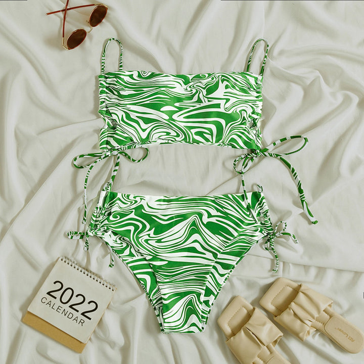 Damen Bikiniset mit verstellbaren Schnürdetails und maritimen Wellenmuster Echo Archiv