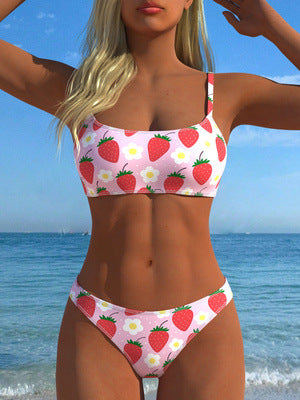 Damer Bikini-set med fruktig jordgubbsprint och justerbara axelband Mirla-Eva Jonsson
