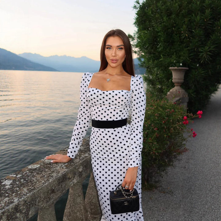 Dame Polka-Dot Klänning med Volanger och Midjebälte Eva Jonsson