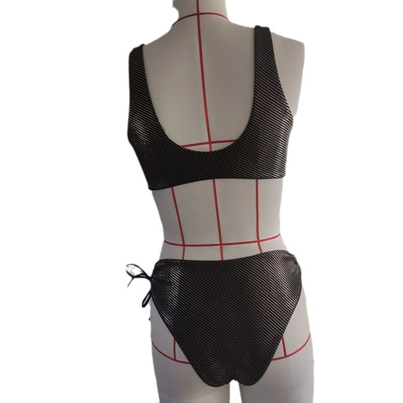Damen Bandeau-Bikini mit eleganten Raffung und Blumendetail Echo Archiv