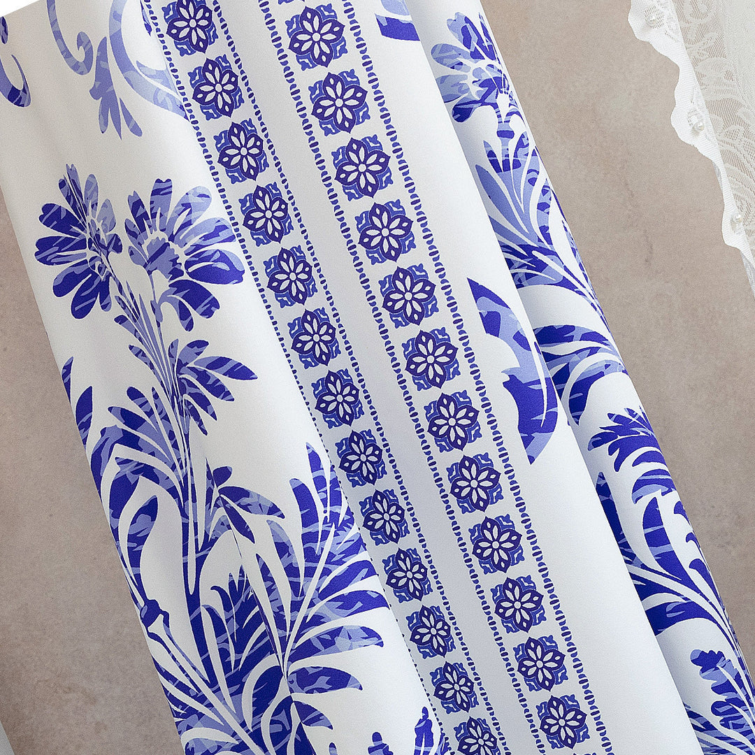 Damen Sommerkleid mit floralen Mustern und leichter luftiger Passform Echo Archiv
