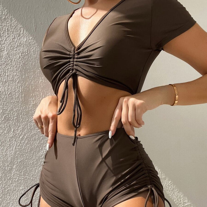 Damen Badeset mit gerafftem Oberteil und hoch tailliertem Slip Echo Archiv