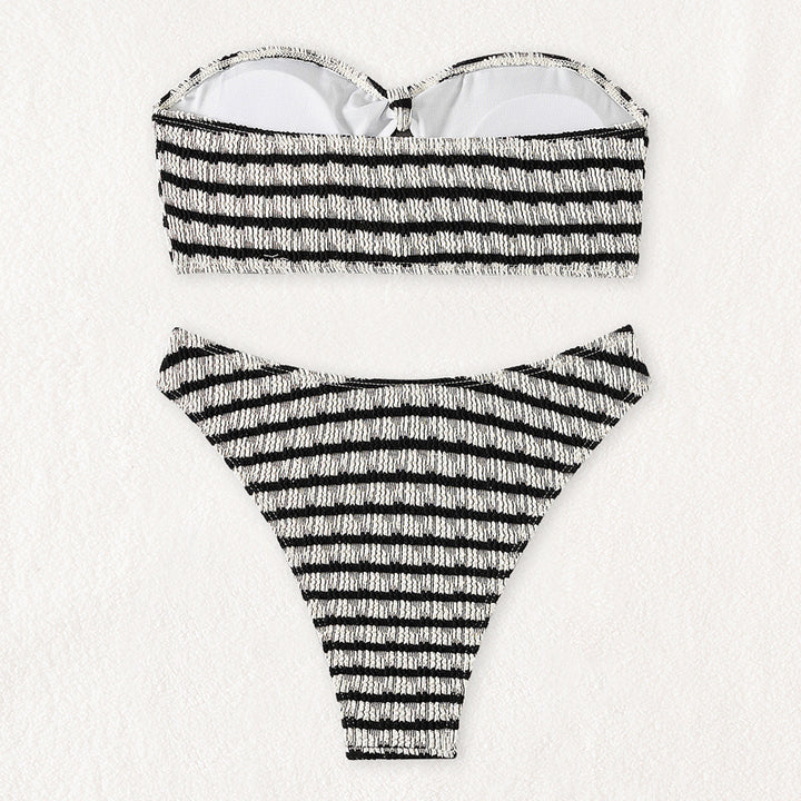 Damen Bandeau-Bikini mit trendy Ausschnitt Echo Archiv