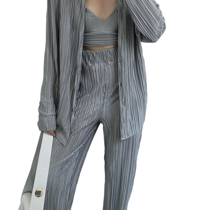 Damernas eleganta loungewear-set med stilren randdesign och vid passform Eva Jonsson