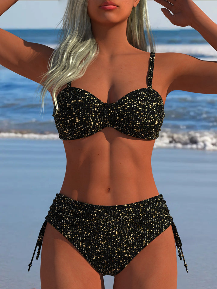 Dame Bikini-set med stiligt rutig mönster och guldfärgade accenter Mirla-Eva Jonsson
