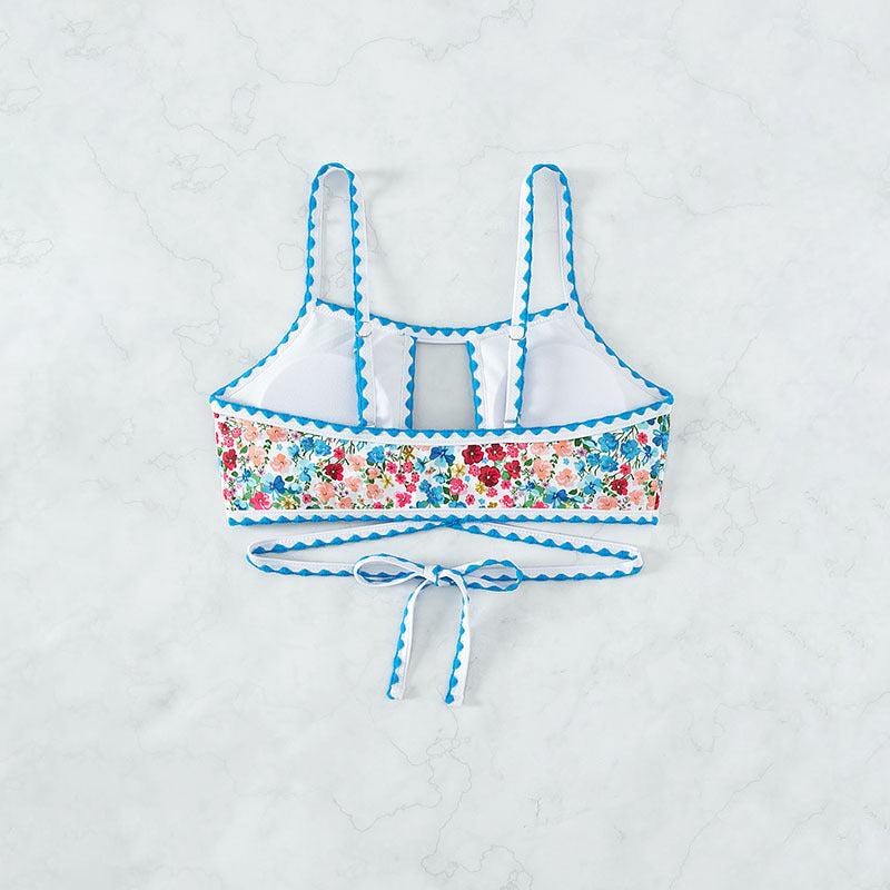 Damen Bikini-Oberteil mit floralem Design und verspielten Bindebändern Echo Archiv