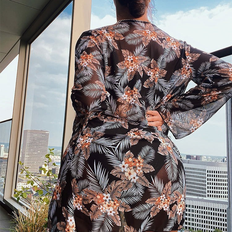 Damen Bikiniset mit floralem Kimono und modischen Details Echo Archiv