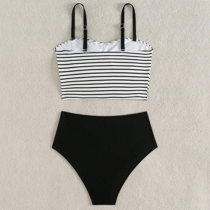 Damen Hochgeschnittener Bikini mit gestreiften Crop-Oberteil Echo Archiv