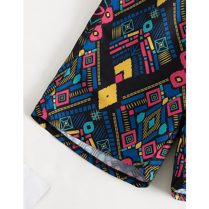 Damen Badeshorts mit buntem geometrischem Muster Echo Archiv