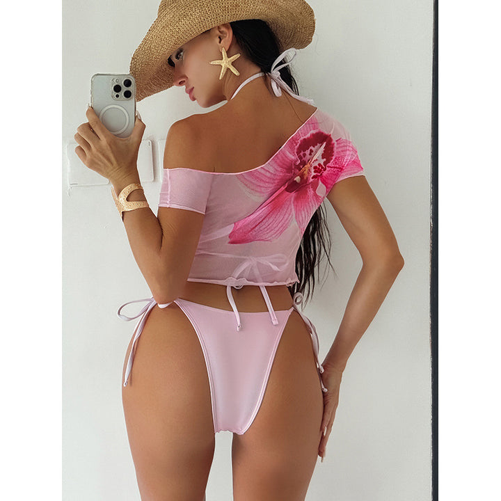 Damen Bikiniset mit floralem Oberteil und hohem Beinausschnitt Echo Archiv
