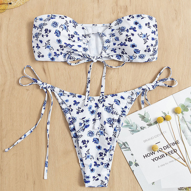 Damen Bandeau-Bikini mit verspieltem Blumendesign Echo Archiv