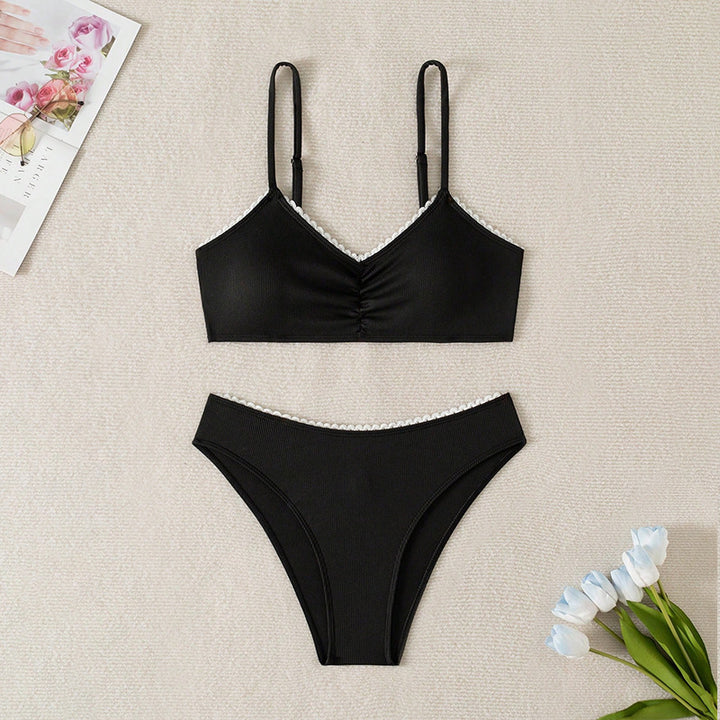 Damen Bikini-Set mit verspieltem Rüschendesign und hochgeschnittenem Slip Echo Archiv