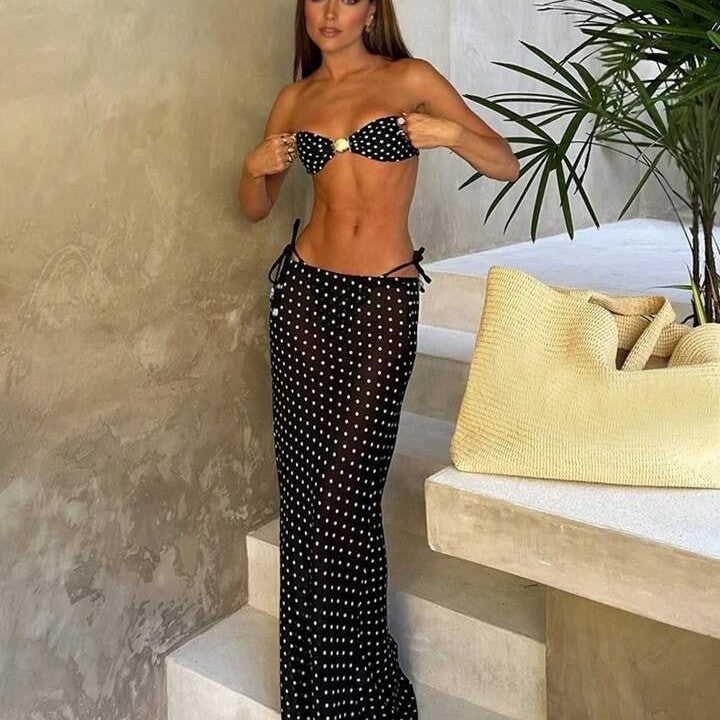 Damen Bandeau-Bikini mit modischer Schnittführung Echo Archiv