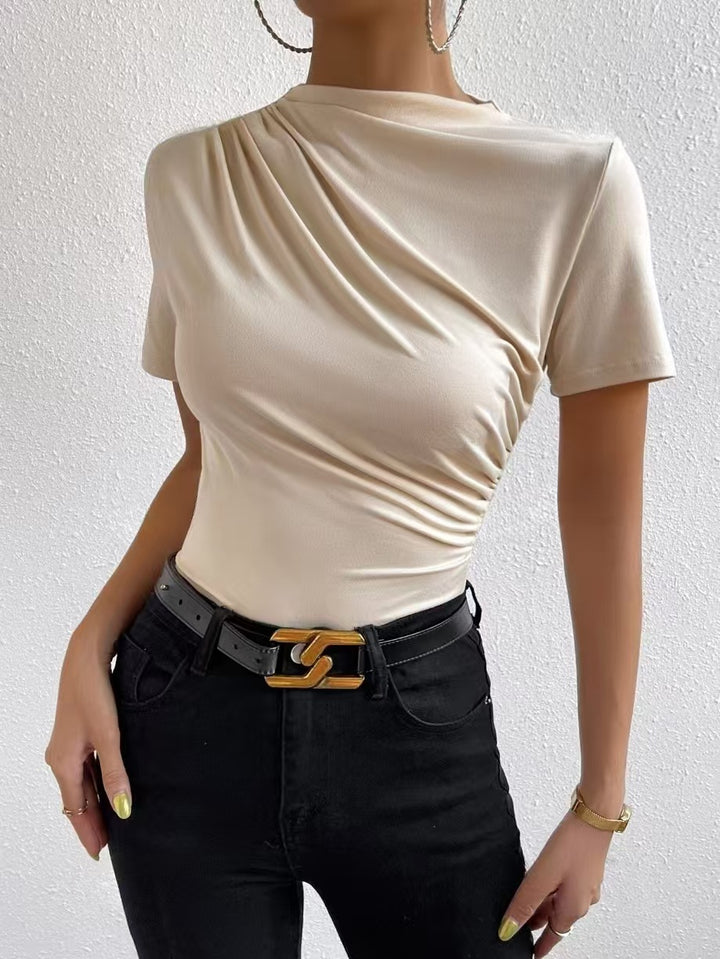 Damer Elegant kortärmad topp med modern skärning och flödande tyg Mirla