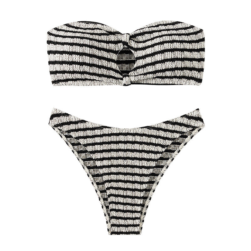 Damen Bandeau-Bikini mit trendy Ausschnitt Echo Archiv