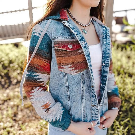 Dame Denimjacka i avslappnad Boho-stil med huva Eva Jonsson