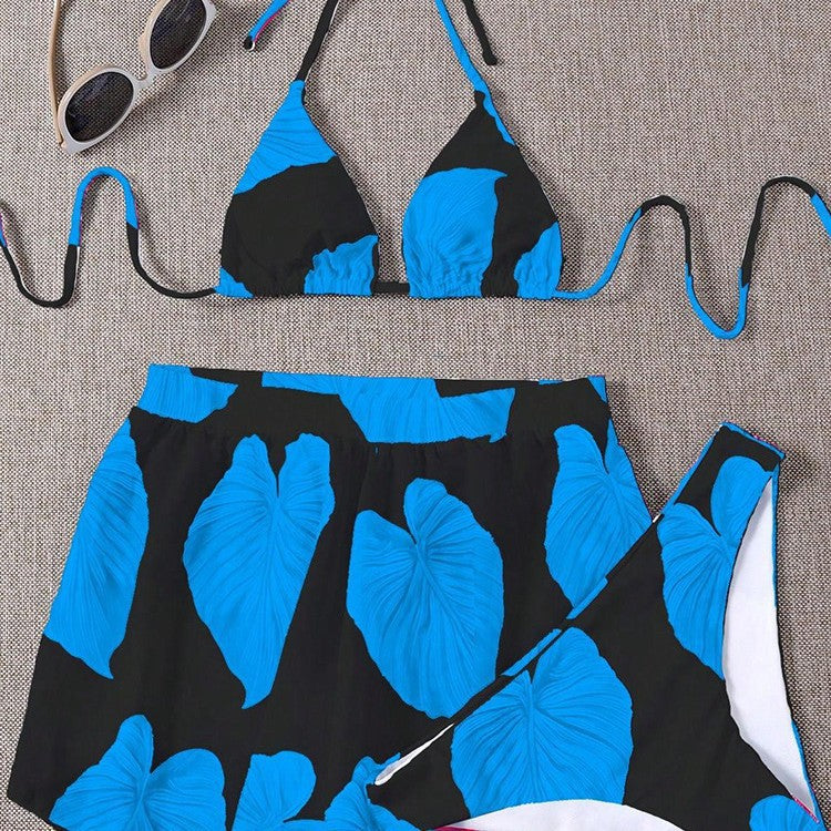 Damen Bikiniset mit modischem Rock und Triangle-Oberteil Echo Archiv