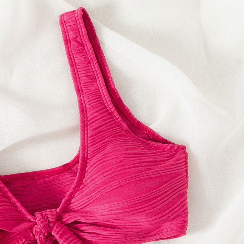Damen Bandeau-Bikini mit raffiniertem Knoten-Design und hohem Beinausschnitt Echo Archiv