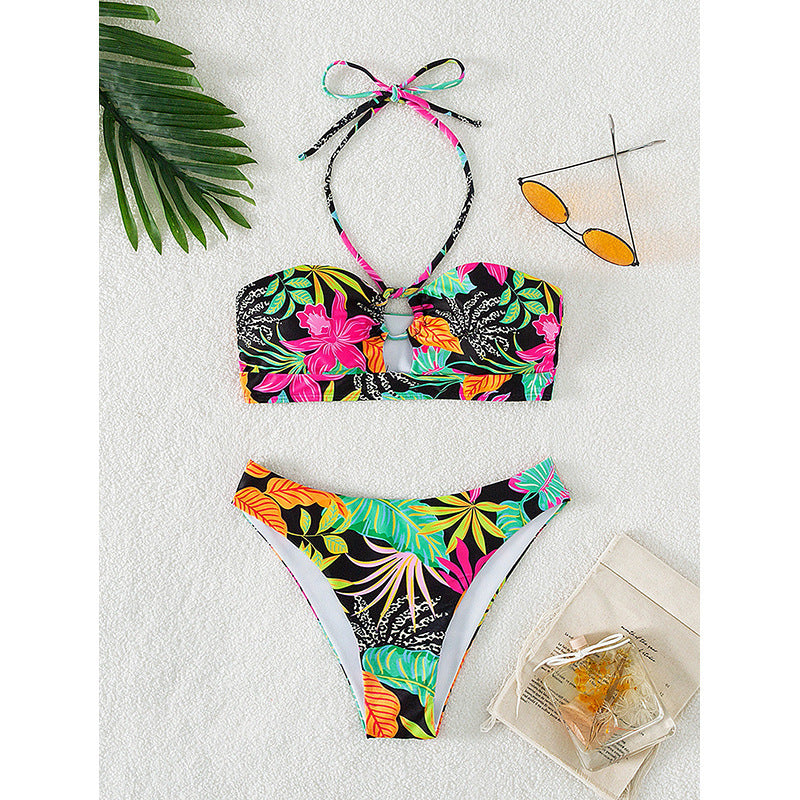 Damen Bandeau-Bikini mit modischem Cut-Out Design und hochgeschnittenem Slip Echo Archiv