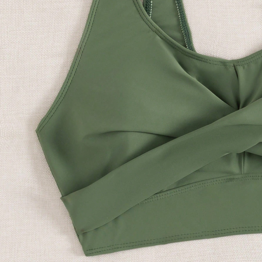 Damen Sportlicher Bikini mit gerafften Shorts Echo Archiv