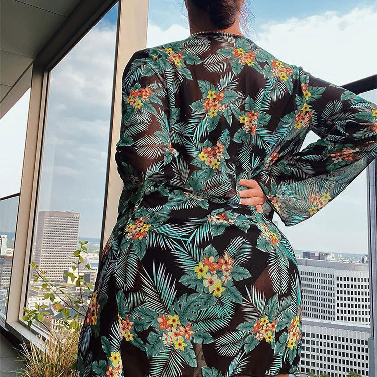 Damen Bikiniset mit floralem Kimono und modischen Details Echo Archiv