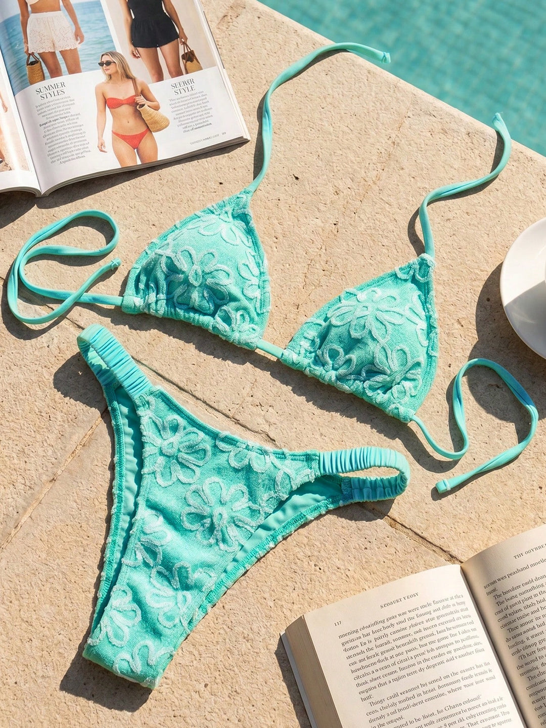 Damen Triangel-Bikini mit blumenförmigen Stickereien Echo Archiv