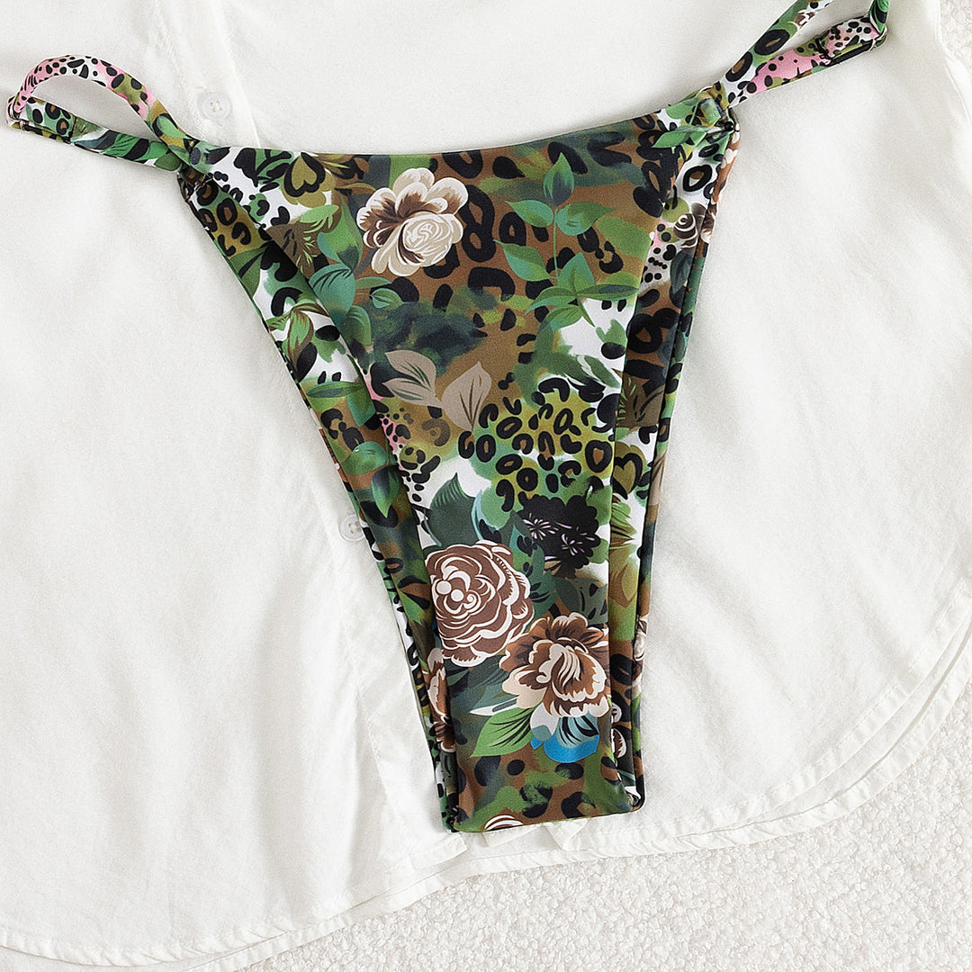 Damen Triangel-Bikini mit floralem Camouflage-Design Echo Archiv