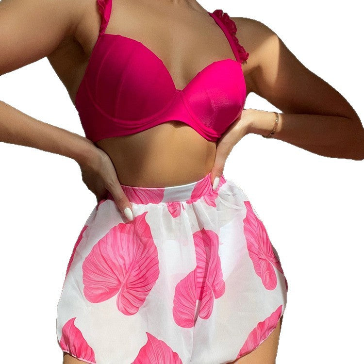 Damen Bikiniset mit gepufften Rüschenträgern und floralem Rock Echo Archiv