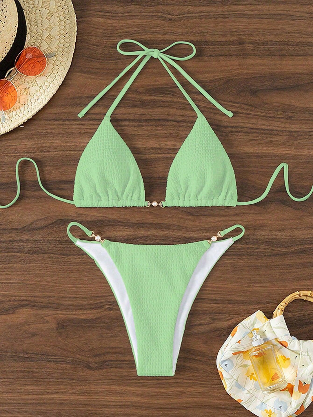 Damen Triangel-Bikini mit modischen Schnürdetails und eleganten Akzenten Echo Archiv