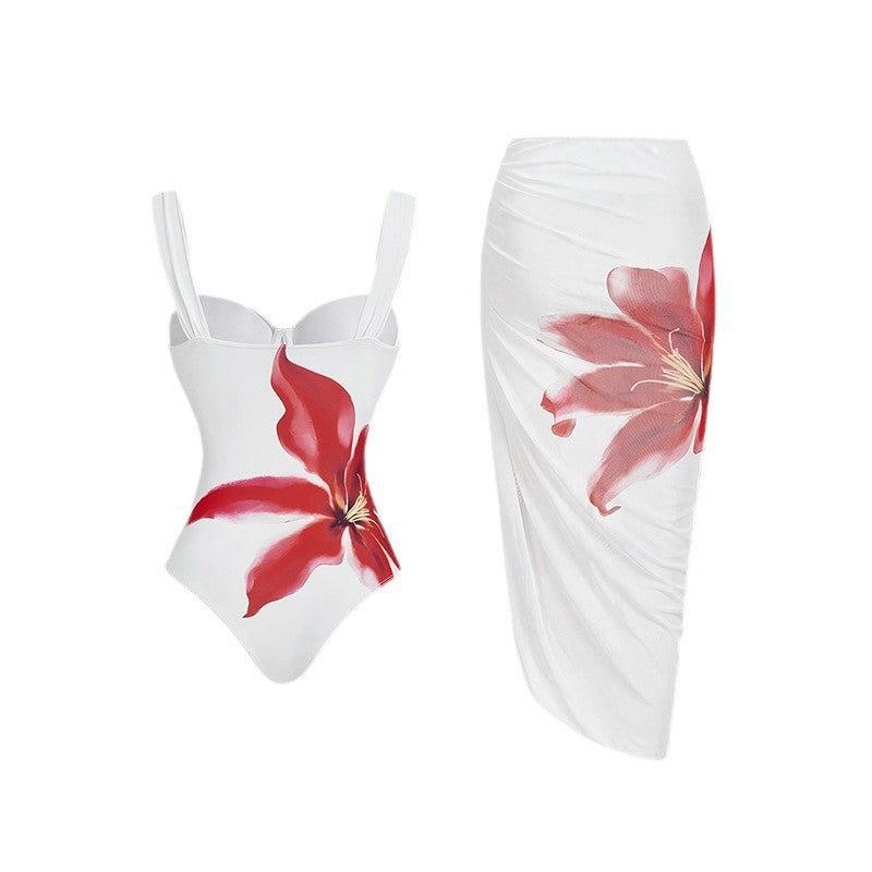 Damen Bademoden-Set mit floralem Oberteil und elegantem Wickelrock Echo Archiv