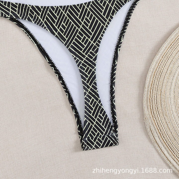 Damen Einteiler Badeanzug mit kreativem Cut-Out Echo Archiv