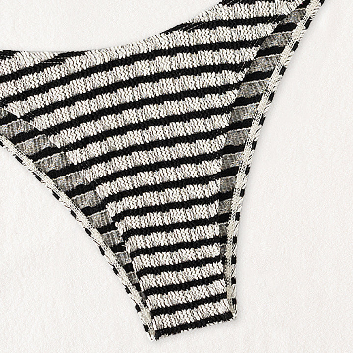 Damen Bandeau-Bikini mit trendy Ausschnitt Echo Archiv