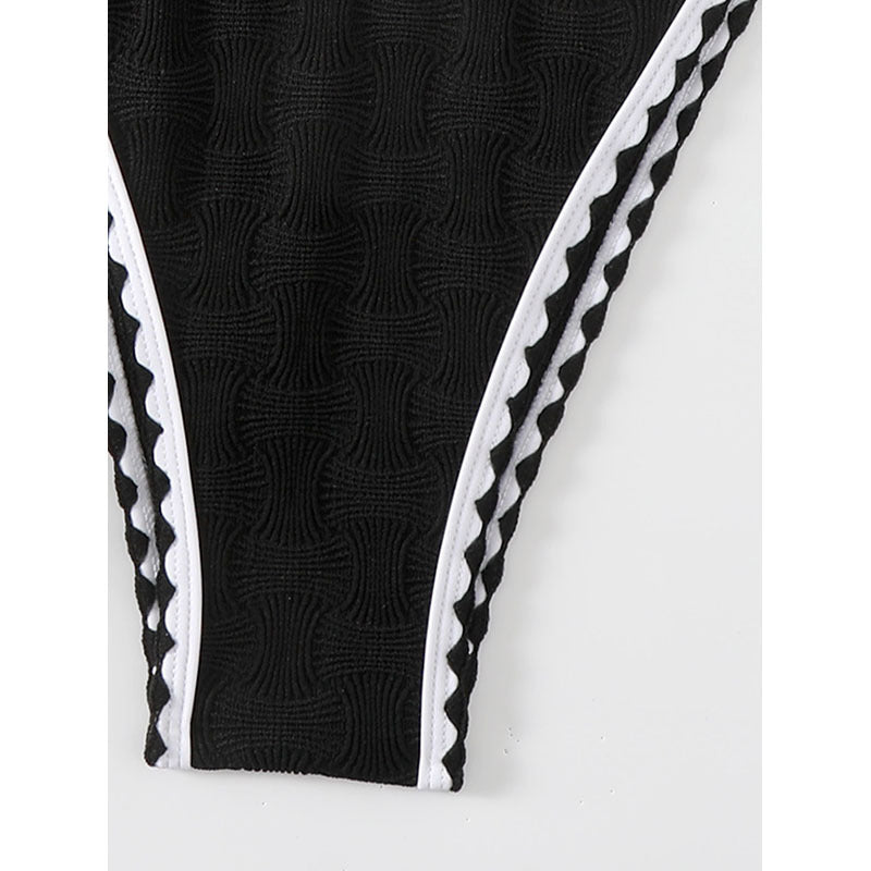 Damen Bikini-Set mit strukturiertem Oberteil und hoch geschnittenem Unterteil Echo Archiv
