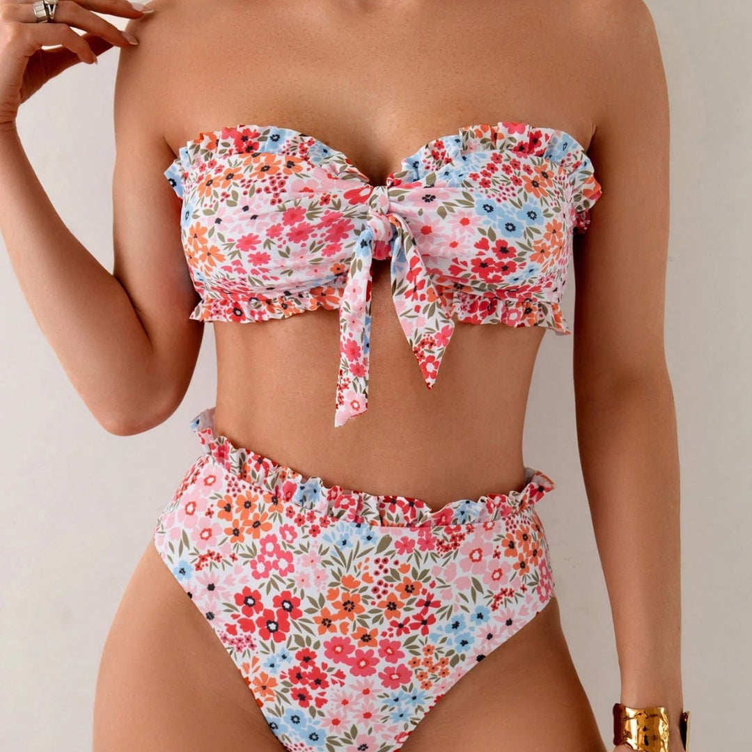 Damen Bandeau-Bikini mit verspielten Rüschen und floralem Muster Echo Archiv
