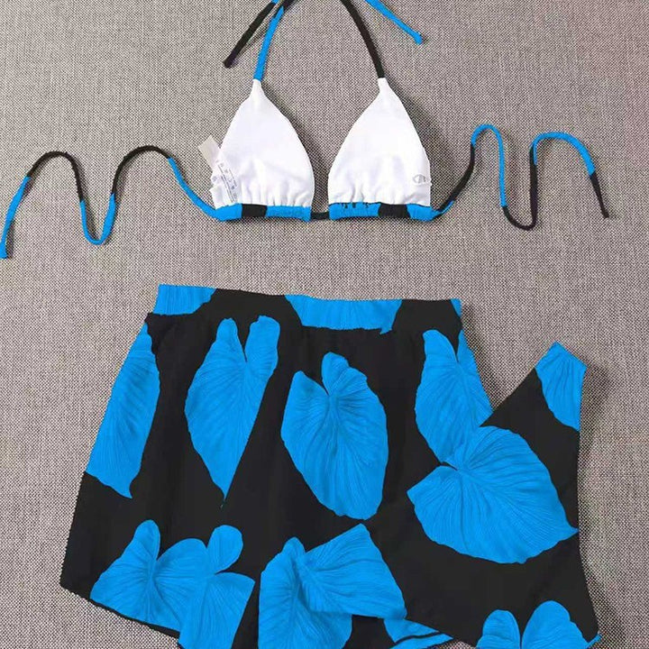 Damen Bikiniset mit modischem Rock und Triangle-Oberteil Echo Archiv