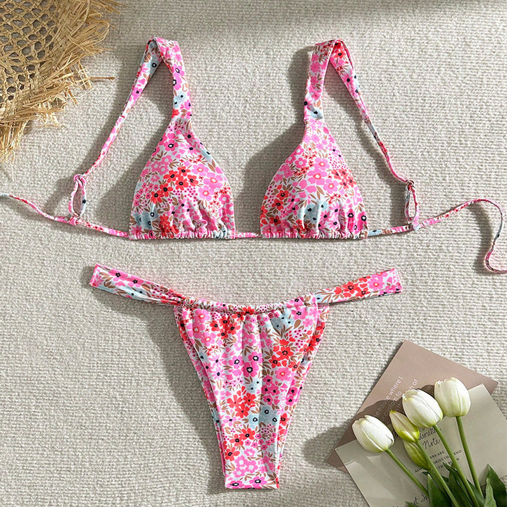Damen triangeltop-bikini med fräsch blommig design Mirla-Eva Jonsson