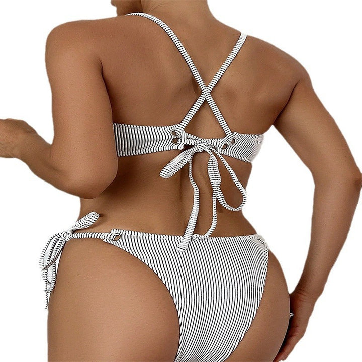Damen Bikiniset mit modischem Streifenmuster und verstellbaren Schnürdetails Echo Archiv